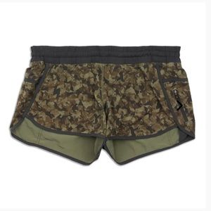Lululemon camo athletic shorts with built in liner, adjustable waist, & pocket